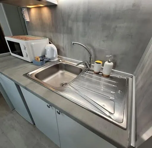 Centrally-located Near The Sea Garden *