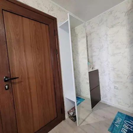 Centrally-located Near The Sea Garden Apartment Varna