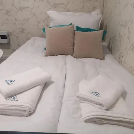 Apartment Centrally-located Near The Sea Garden