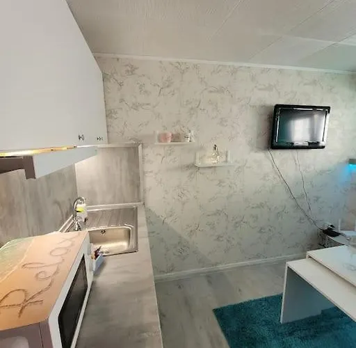 Centrally-located Near The Sea Garden *